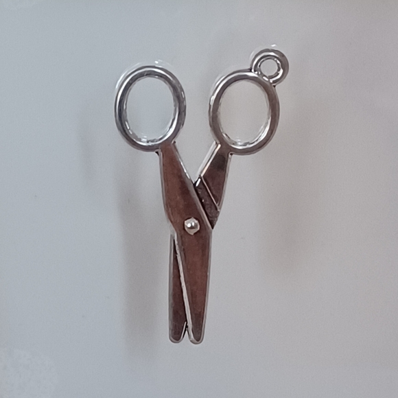 Scissor Charm - Picture 1 of 7